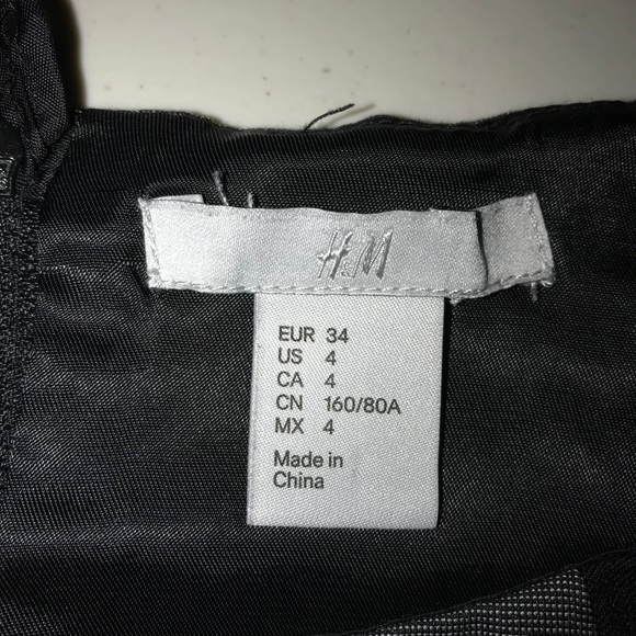 H&M Dress 2636 - Picture 4 of 9